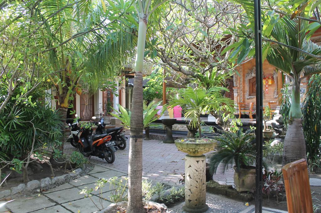Green Palm Homestay BALI Extérieur photo