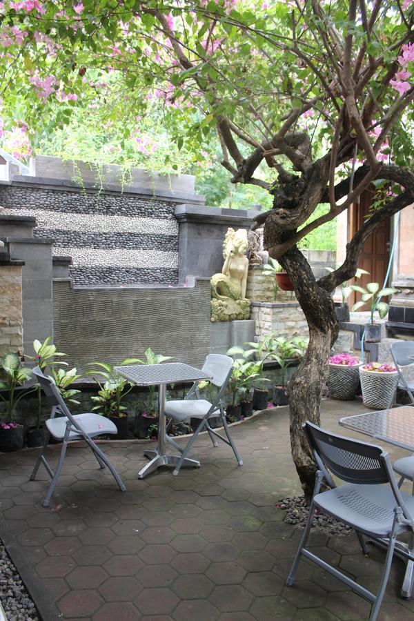 Green Palm Homestay BALI Extérieur photo